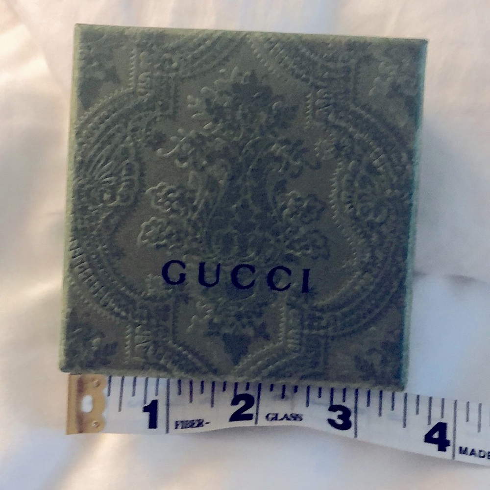 Gucci textured gift box